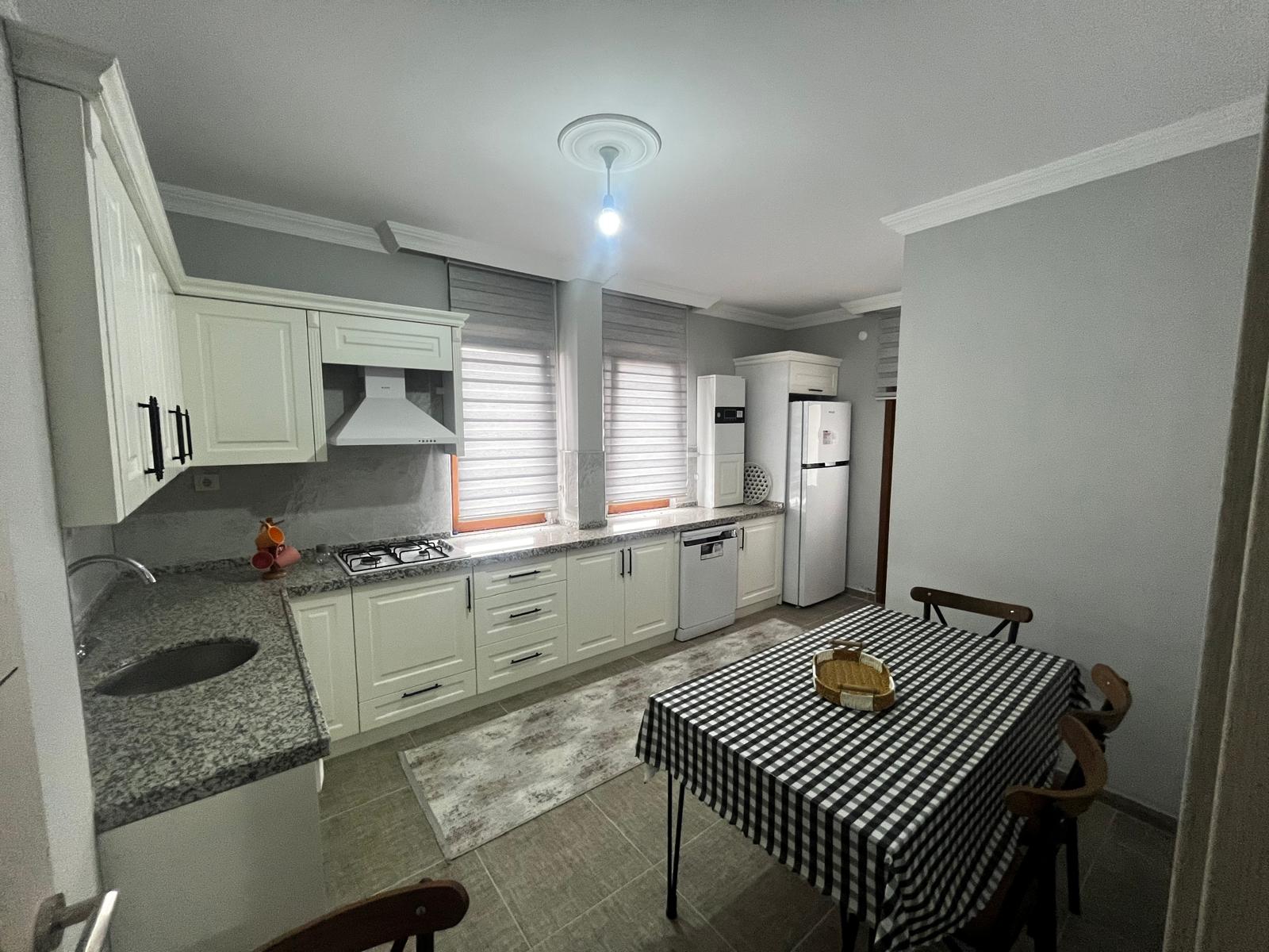 MABEL GAYRİMENKUL GÖLÇAYIR'DA EŞSİZ MANZARASIYLA EŞYALI KİRALIK DAİRE